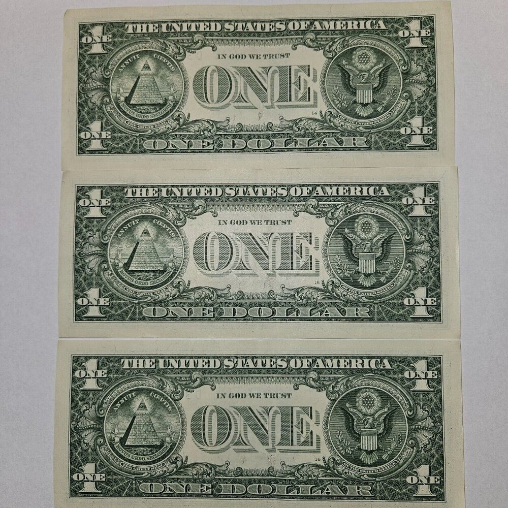 3 One Dollar Bills Uncirculated Sequential‎ (EACH SLEEVED) - Series 2021 (B193) - Picture 4 of 4